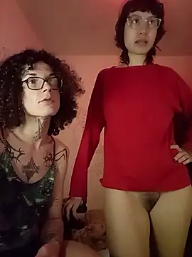 Snapshot of SuccubusTatuada chatting on 11.10.25 SuccubusTatuada online show from 11.10.25