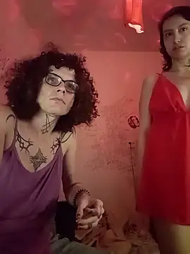 Snapshot of SuccubusTatuada chatting on 11.29.25 SuccubusTatuada online show from 11.29.25