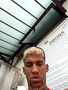 Snapshot of fieltoprj1 chatting on 01.01.25 fieltoprj1 online show from 01.01.25