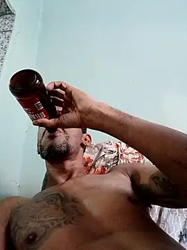 Snapshot of fieltoprj1 chatting on 10.23.25 fieltoprj1 online show from 10.23.25