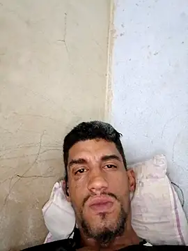 Snapshot of fieltoprj1 chatting on 11.20.25 fieltoprj1 online show from 11.20.25