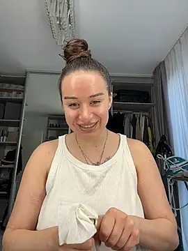 deliaroyal online show from 04.03.26