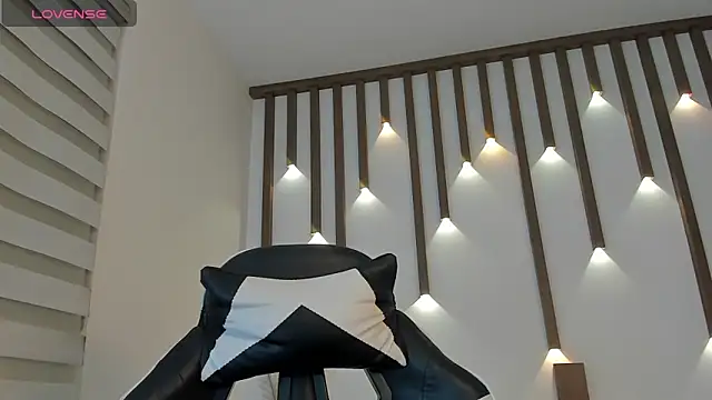 megan cooper28 online show from 12.19.25