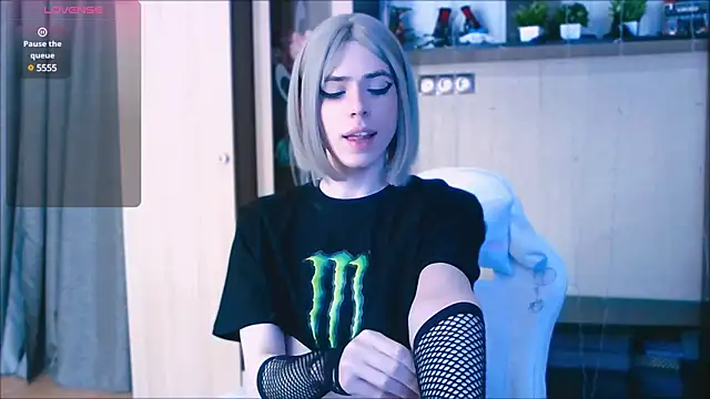 FemAlexa  online show from 03.19.25