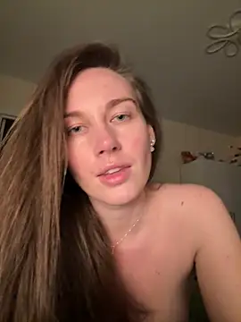 Snapshot of JasminJames chatting on 04.19.26 JasminJames online show from 04.19.26