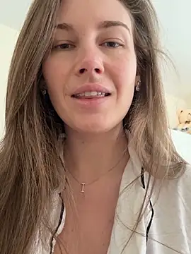 Snapshot of JasminJames chatting on 05.31.26 JasminJames online show from 05.31.26
