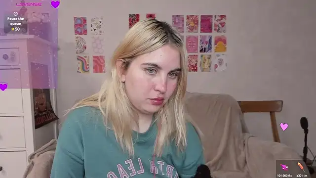 Snapshot of pawpaws chatting on 12.21.24 pawpaws online show from 12.21.24