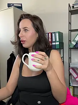 Hii Lolla online show from 03.20.25