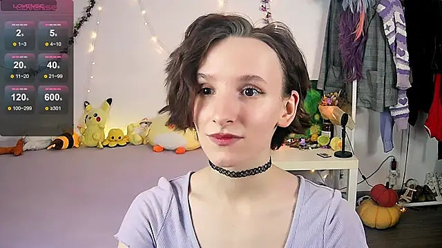 Snapshot of Violet_Veliya chatting on 10.08.25 Violet Veliya online show from 10.08.25