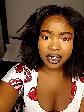 Snapshot of rosey_cheeks chatting on 11.02.25 rosey cheeks online show from 11.02.25