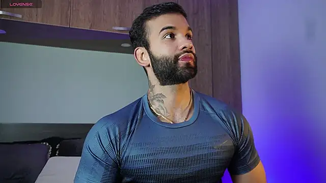 Snapshot of MarkHazze chatting on 10.21.25 MarkHazze online show from 10.21.25