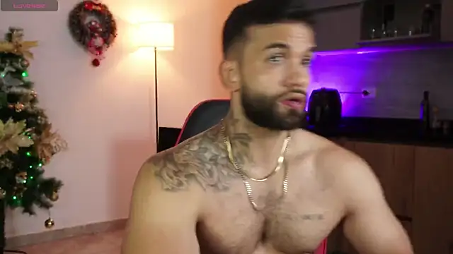 Snapshot of MarkHazze chatting on 12.21.25 MarkHazze online show from 12.21.25