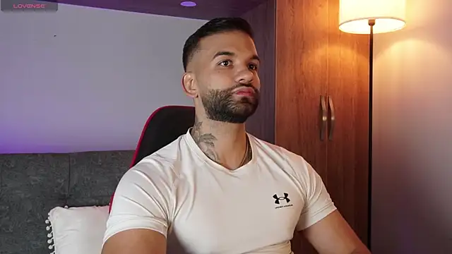 Snapshot of MarkHazze chatting on 01.11.26 MarkHazze online show from 01.11.26