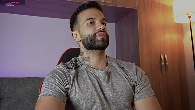 Snapshot of MarkHazze chatting on 02.04.26 MarkHazze online show from 02.04.26