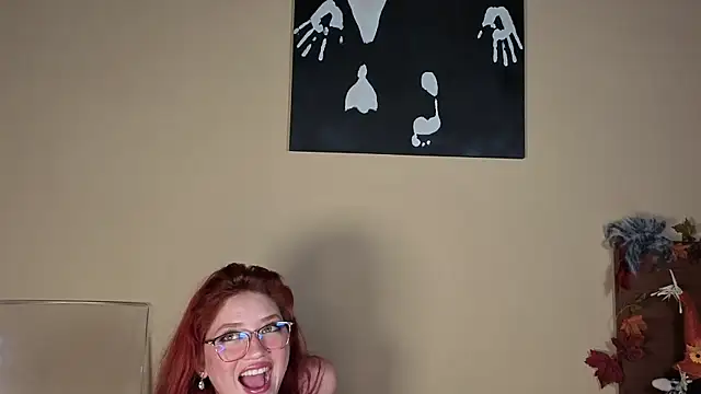 Snapshot of Ivanna_Diamon chatting on 10.11.25 Ivanna Diamon online show from 10.11.25