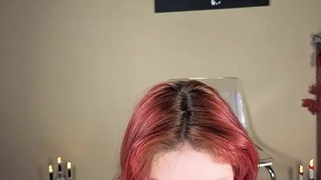 Snapshot of Ivanna_Diamon chatting on 10.19.25 Ivanna Diamon online show from 10.19.25