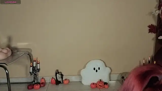 Snapshot of Ivanna_Diamon chatting on 10.31.25 Ivanna Diamon online show from 10.31.25