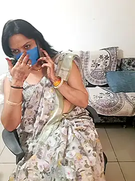 Snapshot of khushikhushi chatting on 10.13.25 khushikhushi online show from 10.13.25