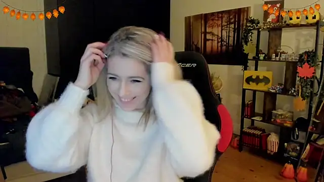 Lisaonthemoon online show from 11.21.25