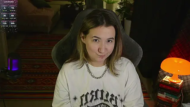 Megan  Hart online show from 02.26.25