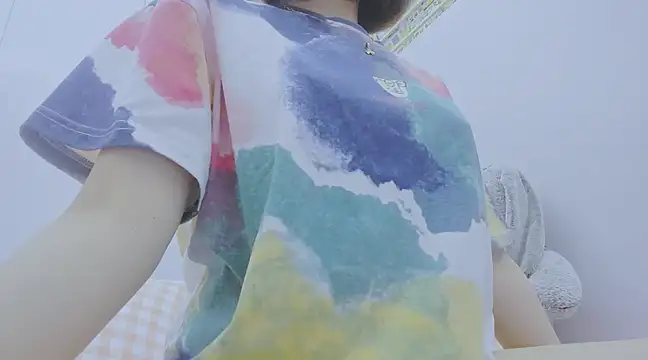 Snapshot of Linh_diudang chatting on 02.15.25 Linh diudang online show from 02.15.25