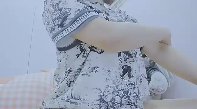 Snapshot of Linh_diudang chatting on 03.19.25 Linh diudang online show from 03.19.25