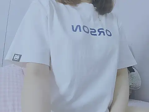 Snapshot of Linh_diudang chatting on 09.13.25 Linh diudang online show from 09.13.25