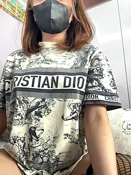 Snapshot of Linh_diudang chatting on 09.17.25 Linh diudang online show from 09.17.25