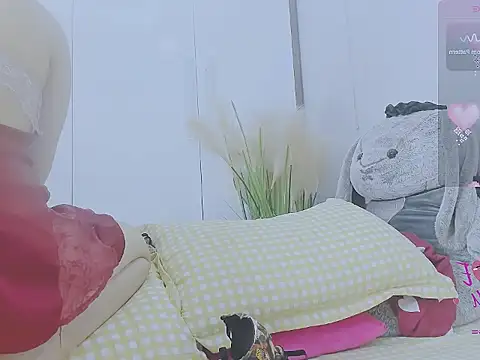 Snapshot of Linh_diudang chatting on 09.28.25 Linh diudang online show from 09.28.25