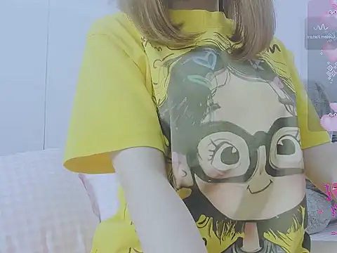 Snapshot of Linh_diudang chatting on 09.29.25 Linh diudang online show from 09.29.25