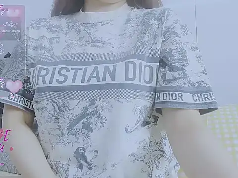 Snapshot of Linh_diudang chatting on 10.14.25 Linh diudang online show from 10.14.25