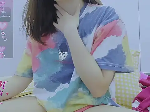 Snapshot of Linh_diudang chatting on 11.02.25 Linh diudang online show from 11.02.25