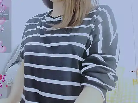 Snapshot of Linh_diudang chatting on 11.27.25 Linh diudang online show from 11.27.25