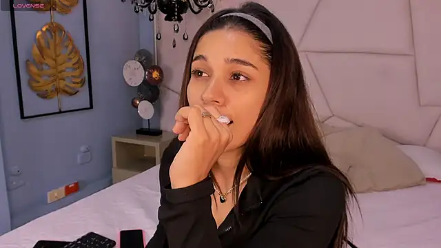 bellaa becca online show from 11.21.25