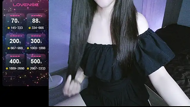 Snapshot of _Viviann_ chatting on 03.03.25  Viviann  online show from 03.03.25