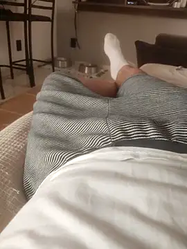 Snapshot of dredre1069 chatting on 11.05.25 dredre1069 online show from 11.05.25