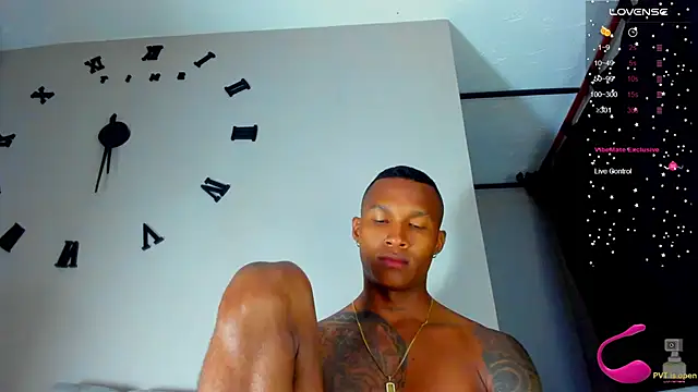 Snapshot of esteveen_ortegas_ chatting on 01.20.25 esteveen ortegas online show from 01.20.25