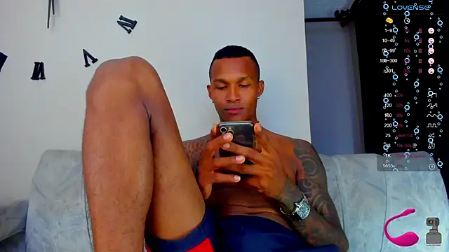 Snapshot of esteveen_ortegas_ chatting on 01.23.25 esteveen ortegas online show from 01.23.25