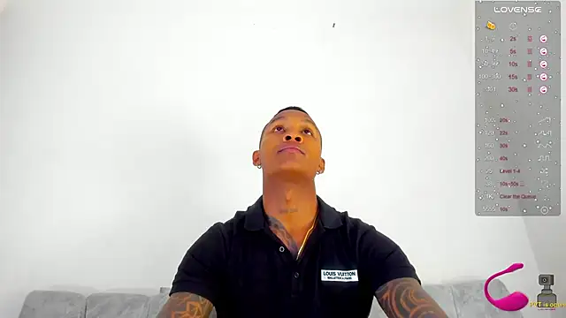 Snapshot of esteveen_ortegas_ chatting on 02.21.25 esteveen ortegas online show from 02.21.25