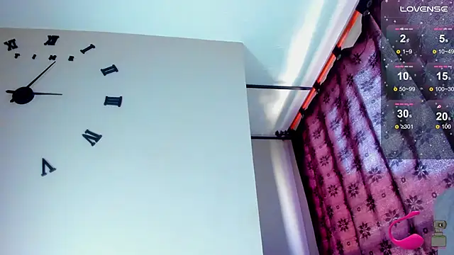 Snapshot of esteveen_ortegas_ chatting on 03.10.25 esteveen ortegas online show from 03.10.25