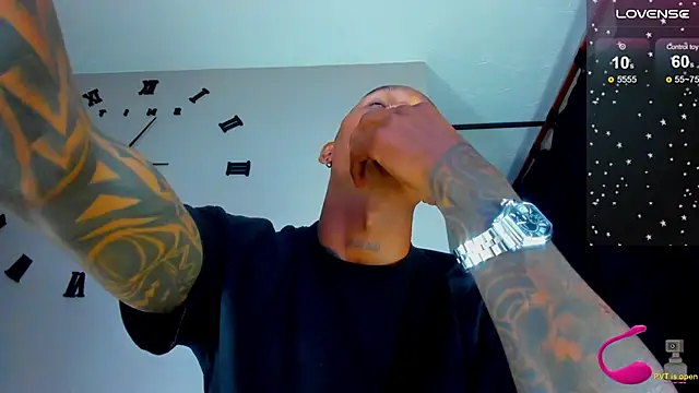 Snapshot of esteveen_ortegas_ chatting on 03.21.25 esteveen ortegas online show from 03.21.25