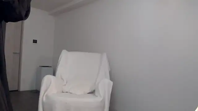 Snapshot of Lily_0000 chatting on 01.13.25 Lily 0000 online show from 01.13.25