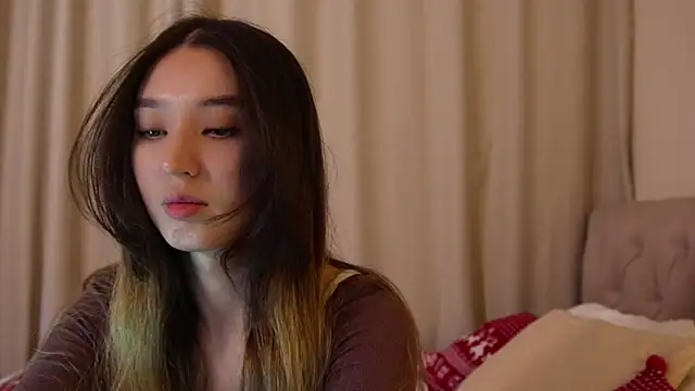 Sarasuo1 online show from 12.21.24