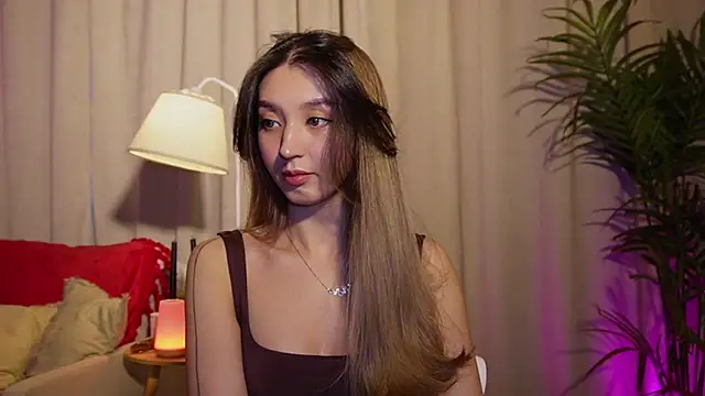 Sarasuo1 online show from 02.24.25