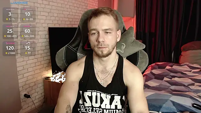 Snapshot of LeoPaulini chatting on 03.07.25 LeoPaulini online show from 03.07.25