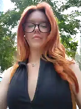 Snapshot of Teya_New chatting on 12.22.24 Teya New online show from 12.22.24