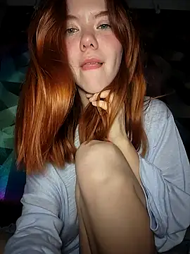 Snapshot of Teya_New chatting on 12.18.25 Teya New online show from 12.18.25