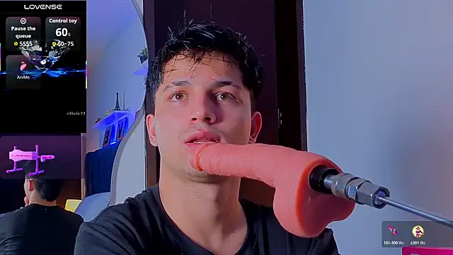 Snapshot of Issac_james_ chatting on 11.08.25 Issac james online show from 11.08.25