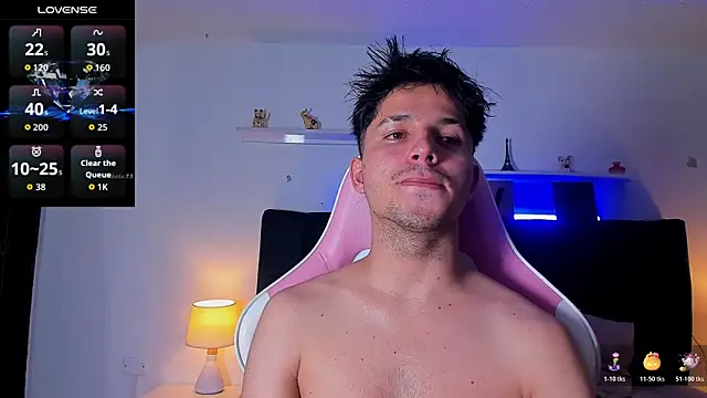 Snapshot of Issac_james_ chatting on 11.18.25 Issac james online show from 11.18.25