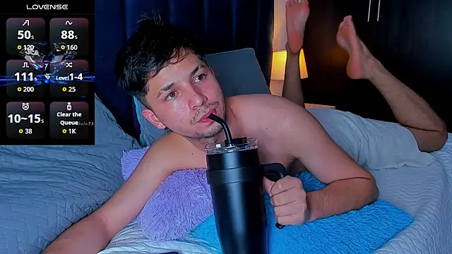 Snapshot of Issac_james_ chatting on 12.01.25 Issac james online show from 12.01.25